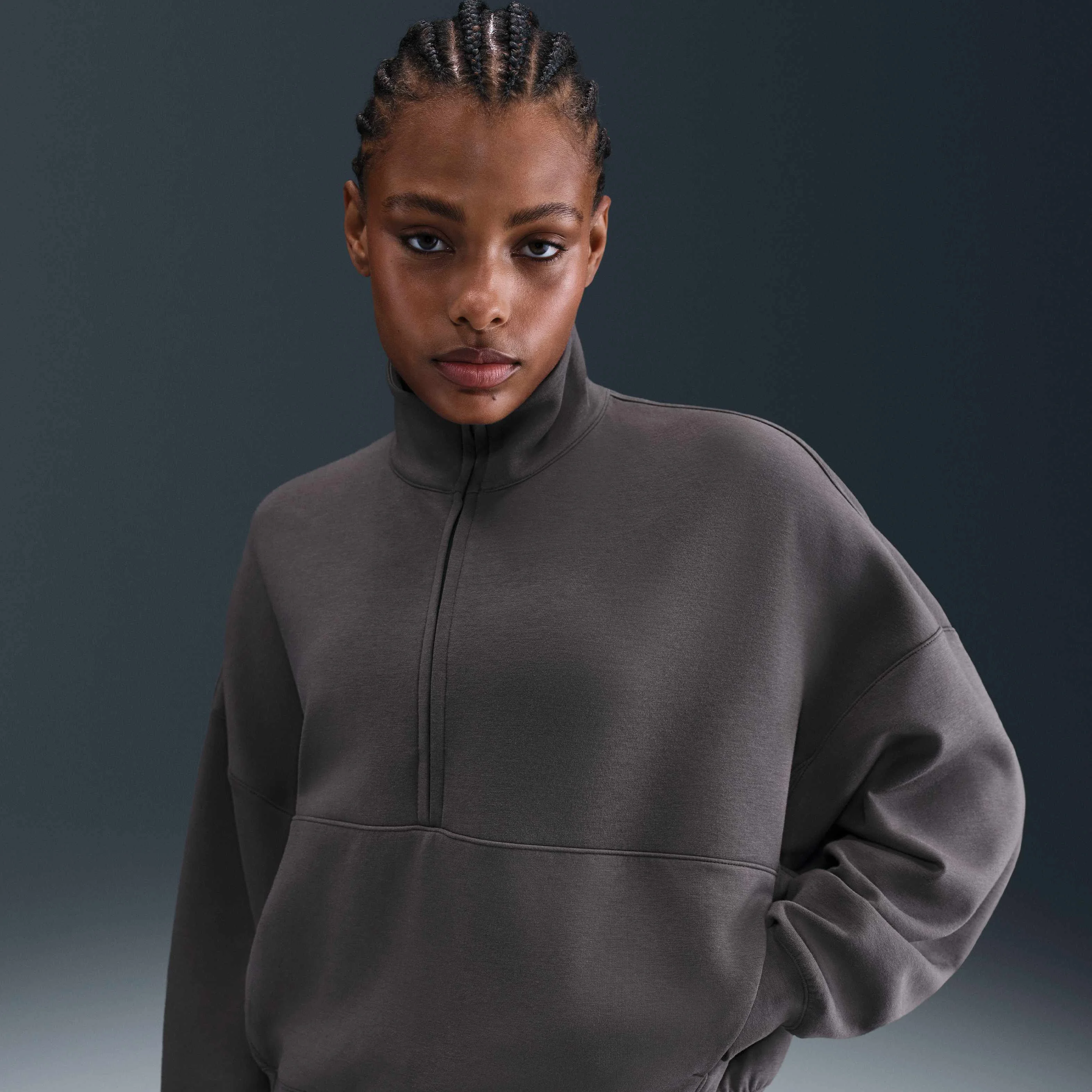 نیم تنه آستین بلند زیپ دار زنانه نایکی Dri-FIT مدل 24.7 ImpossiblySoft - خاکستری تندری/سایه تیره