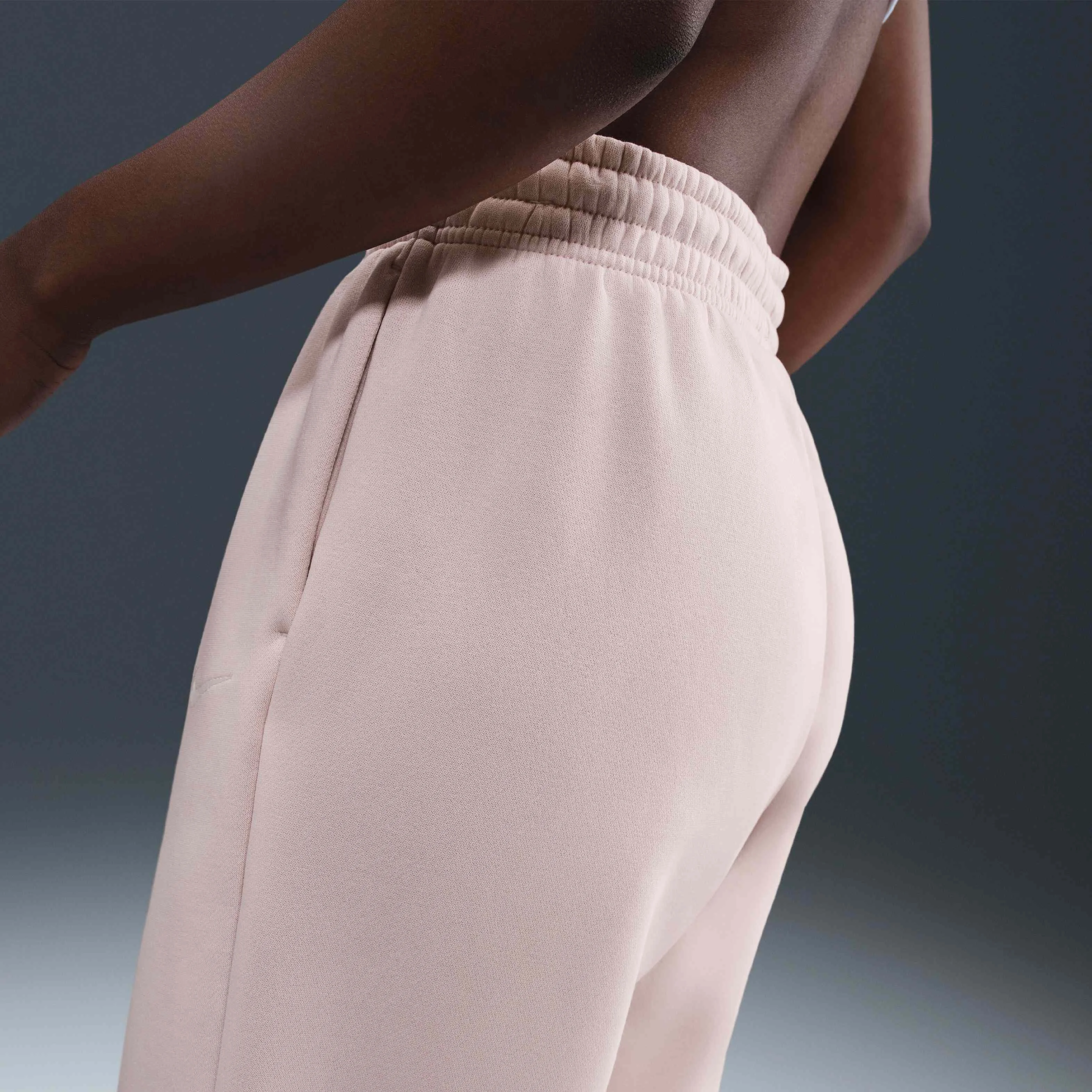 سویشرت زنانه یقه گرد Nike Sportswear Phoenix Fleece - قرمز گلی/کرم