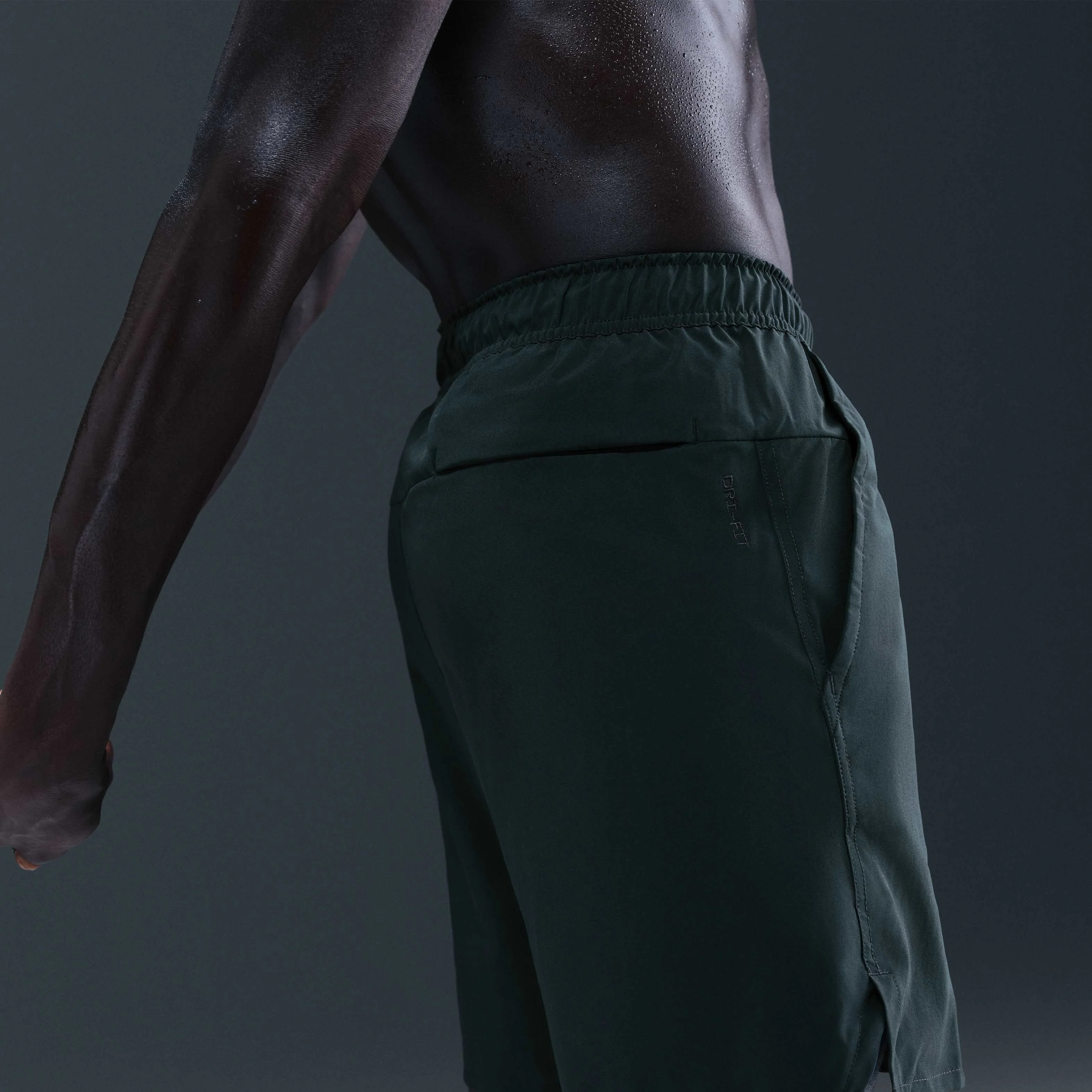 شورت ورزشی مردانه نایکی Unlimited Dri-FIT 18cm بدون آستر