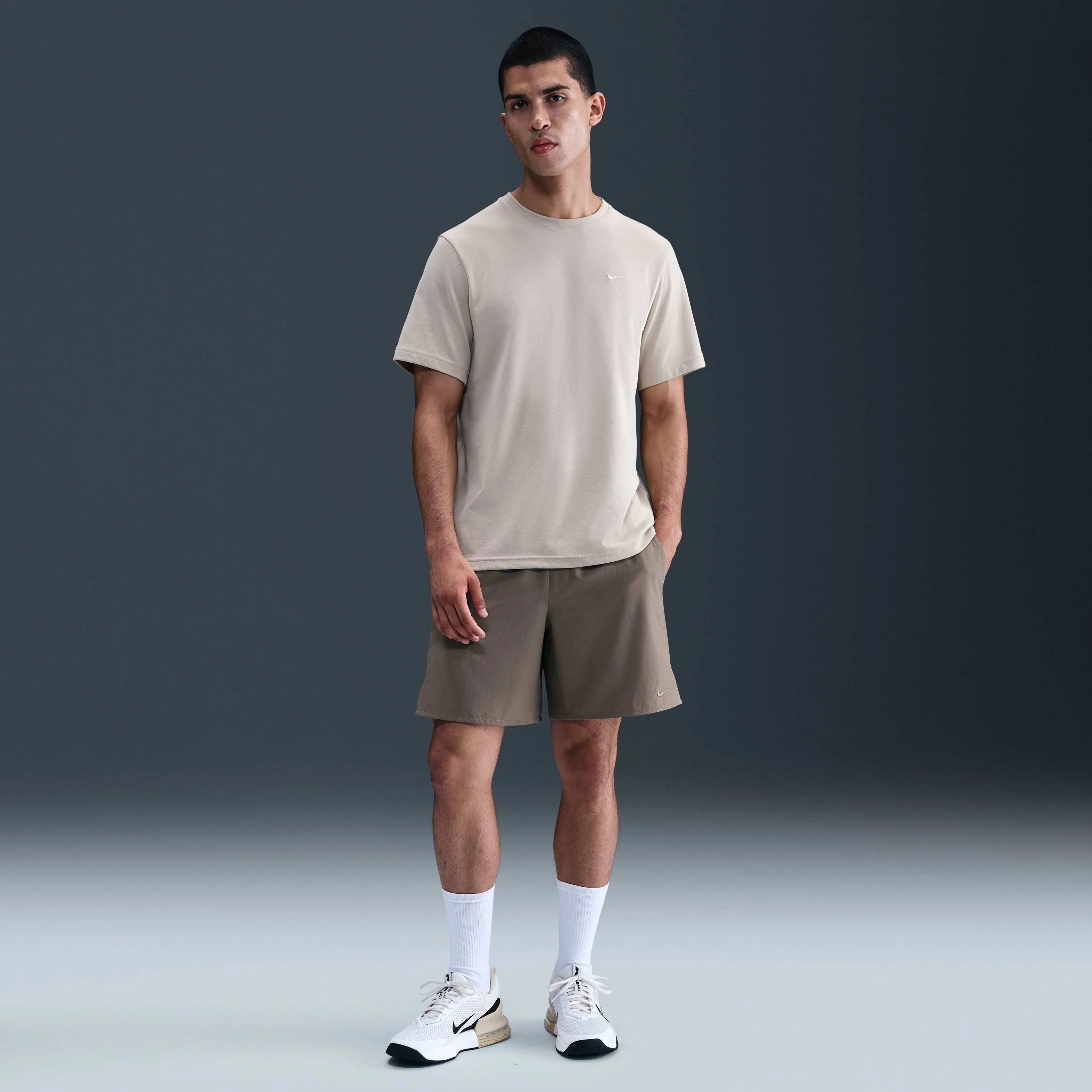 شورت ورزشی مردانه نایکی Unlimited Dri-FIT 18 سانتی‌متری بدون آستر