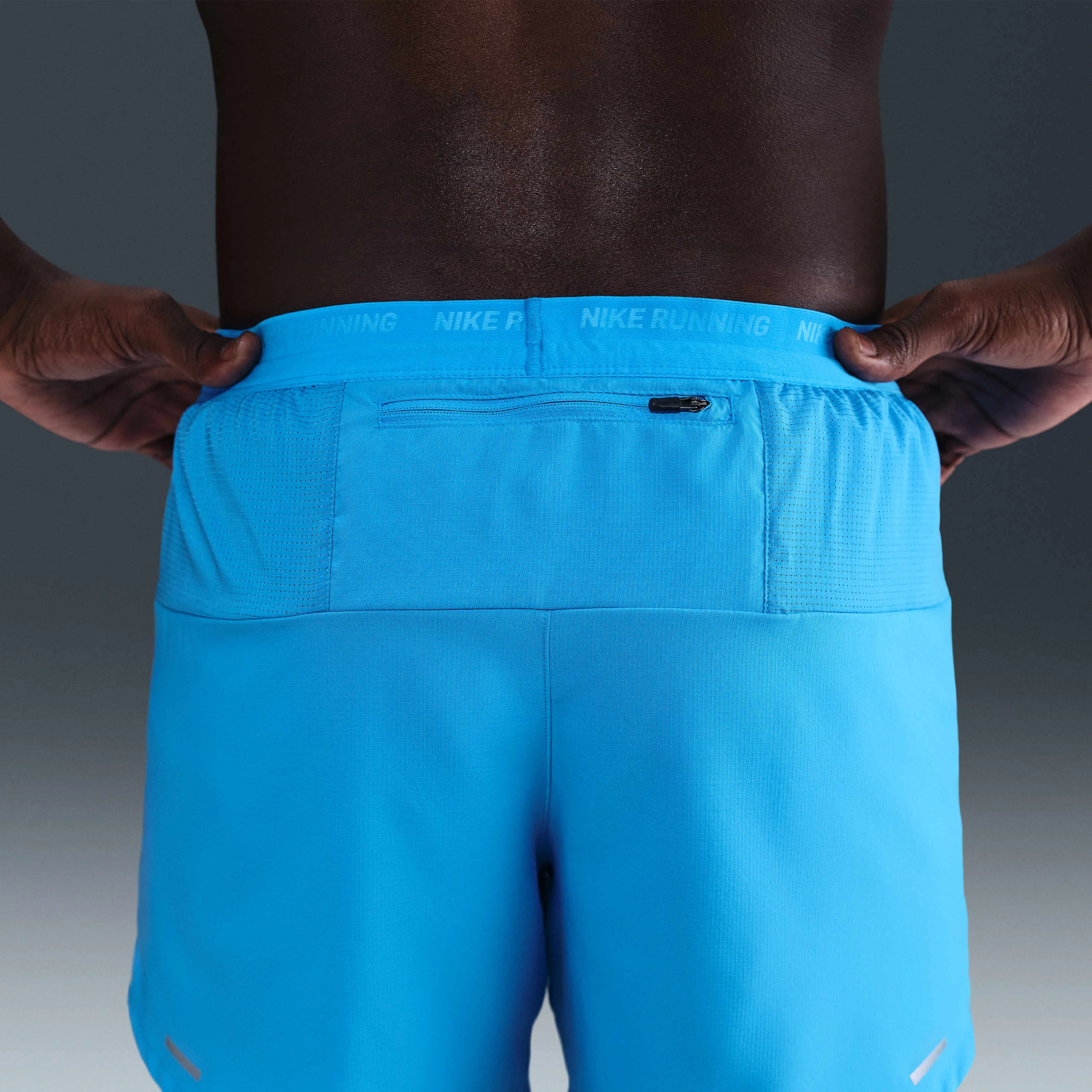 شورت ورزشی مردانه نایکی استراید Dri-FIT با طول تقریبی 13 سانتی متر