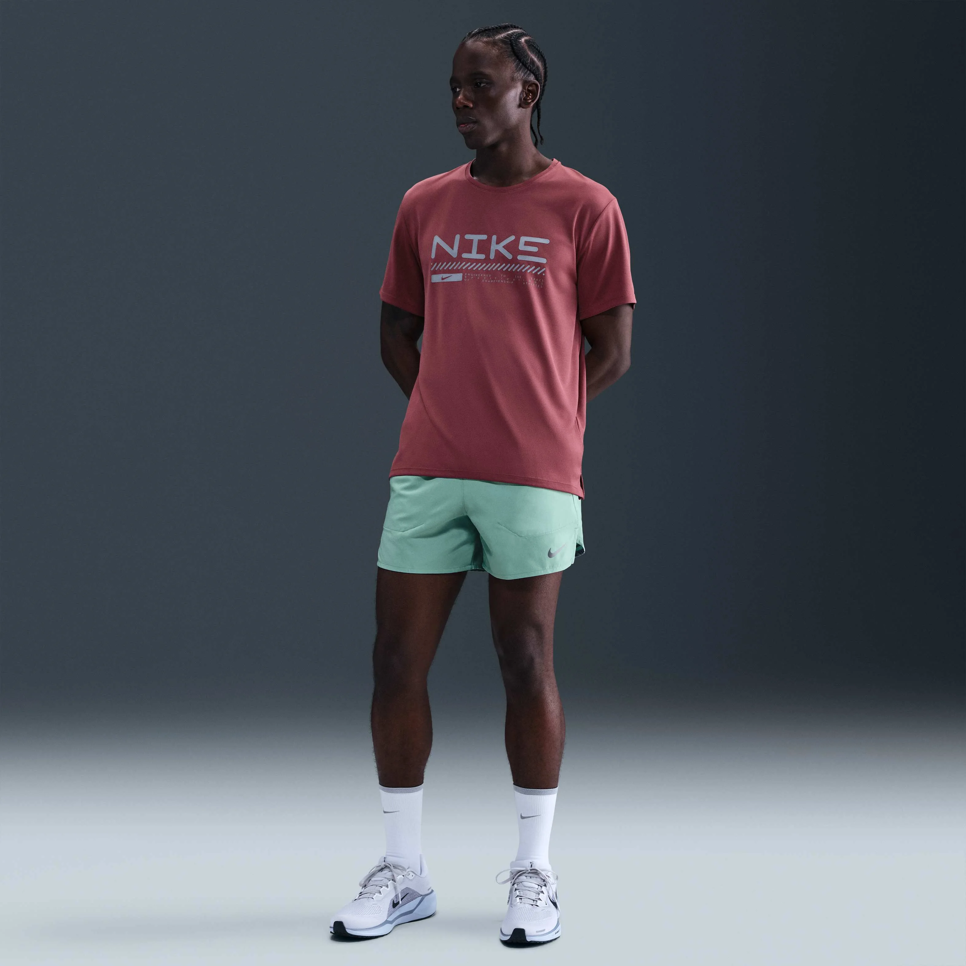 شورت ورزشی مردانه نایکی استراید Dri-FIT با طول تقریبی 13 سانتی متر و آستر