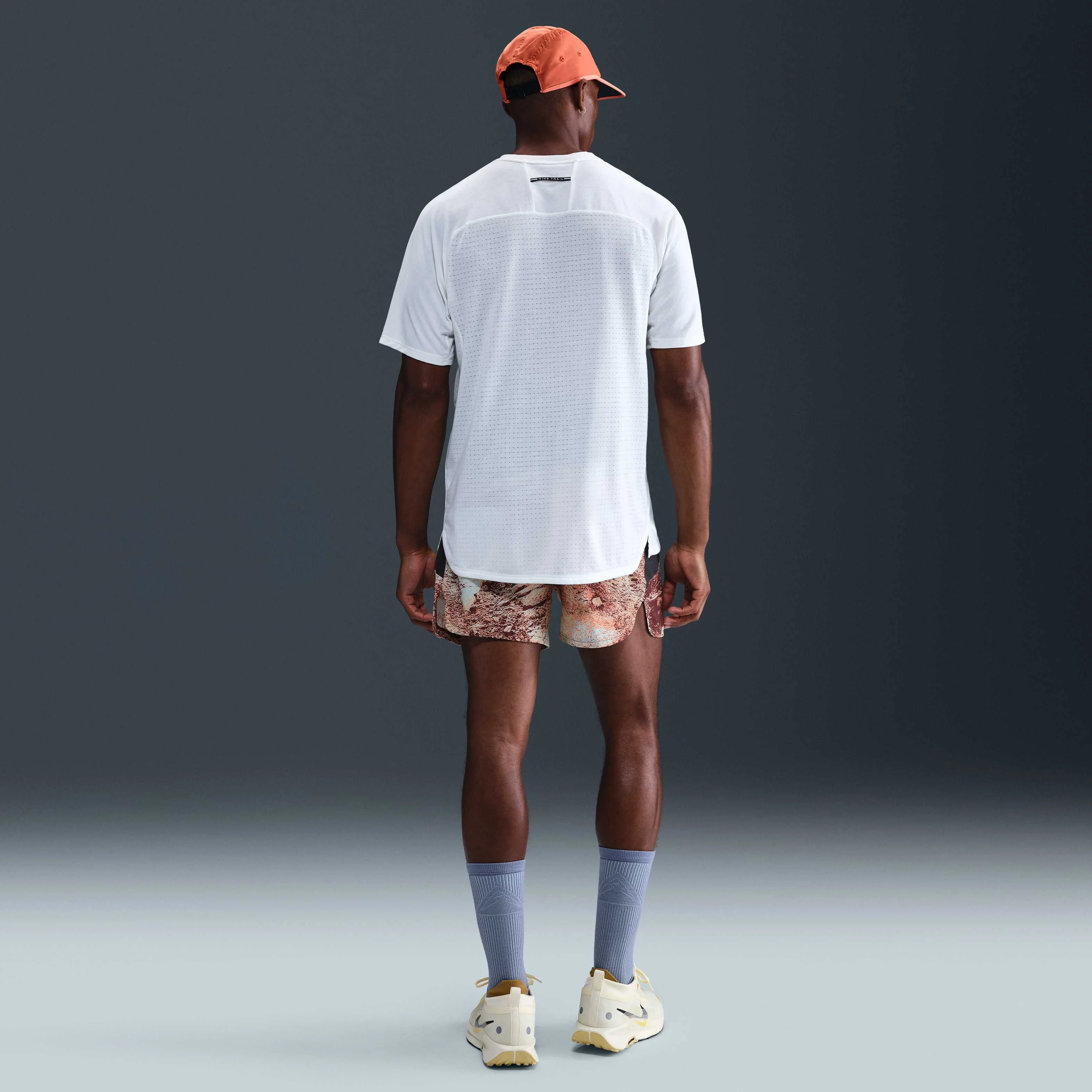 شورت ورزشی مردانه نایکی تریل Dri-FIT با طول تقریبی ۱۵ سانتی‌متر و آستر