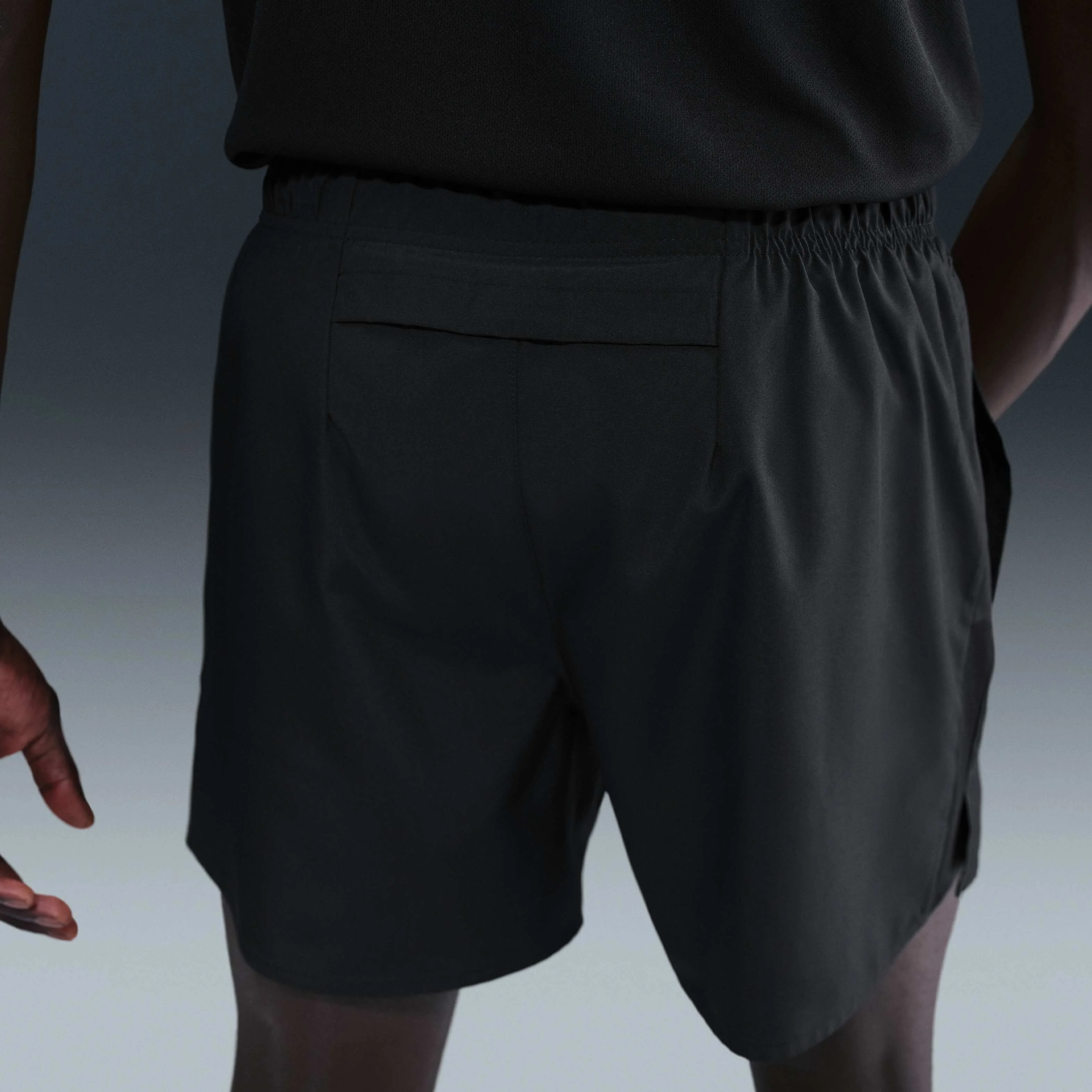 شورت ورزشی مردانه نایکی چلنجر مدل زمستانی، دو لایه، طول تقریبی 12.5 سانتی متر