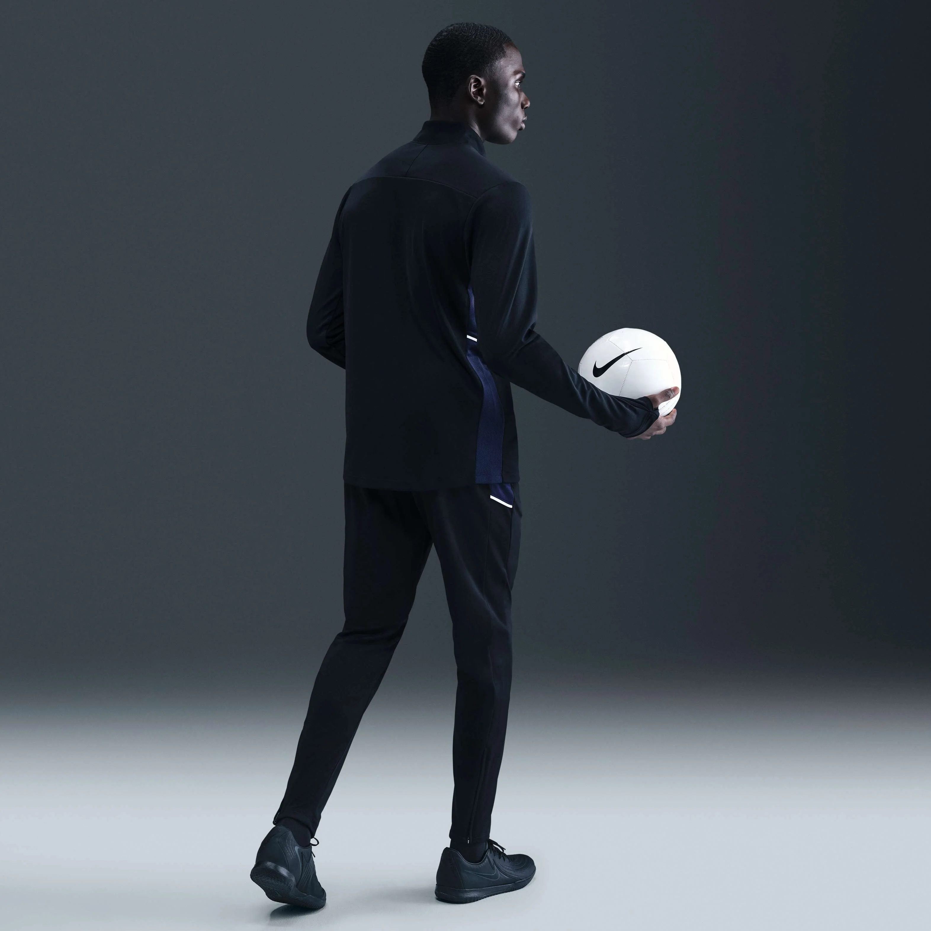 شلوار ورزشی مردانه نایکی آکادمی Dri-FIT مناسب فوتبال شلوار ورزشی مردانه نایکی آکادمی Dri-FIT مناسب فوتبال