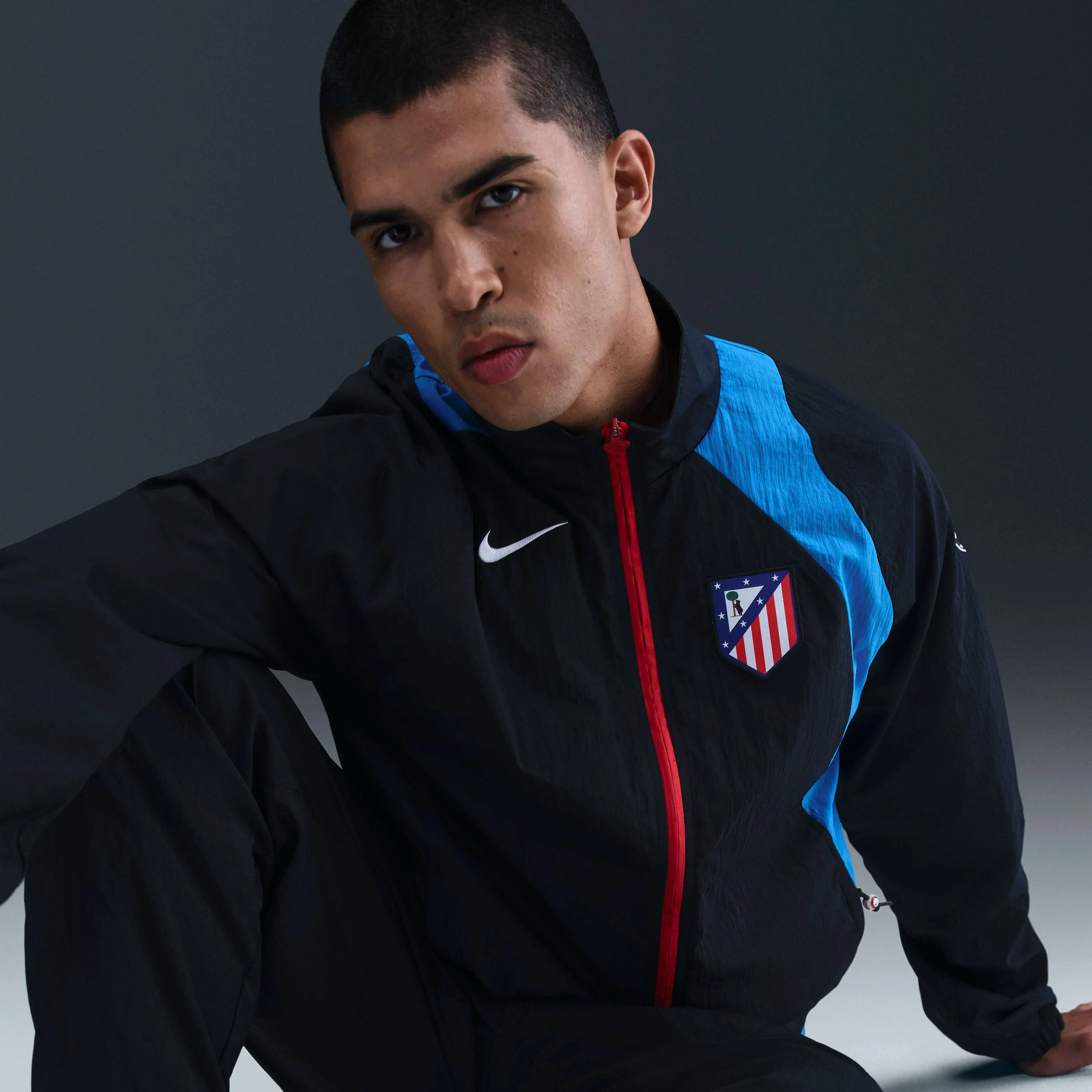 ژاکت ورزشی مردانه آتلتیکو مادرید نایک فوتبال توتال 90