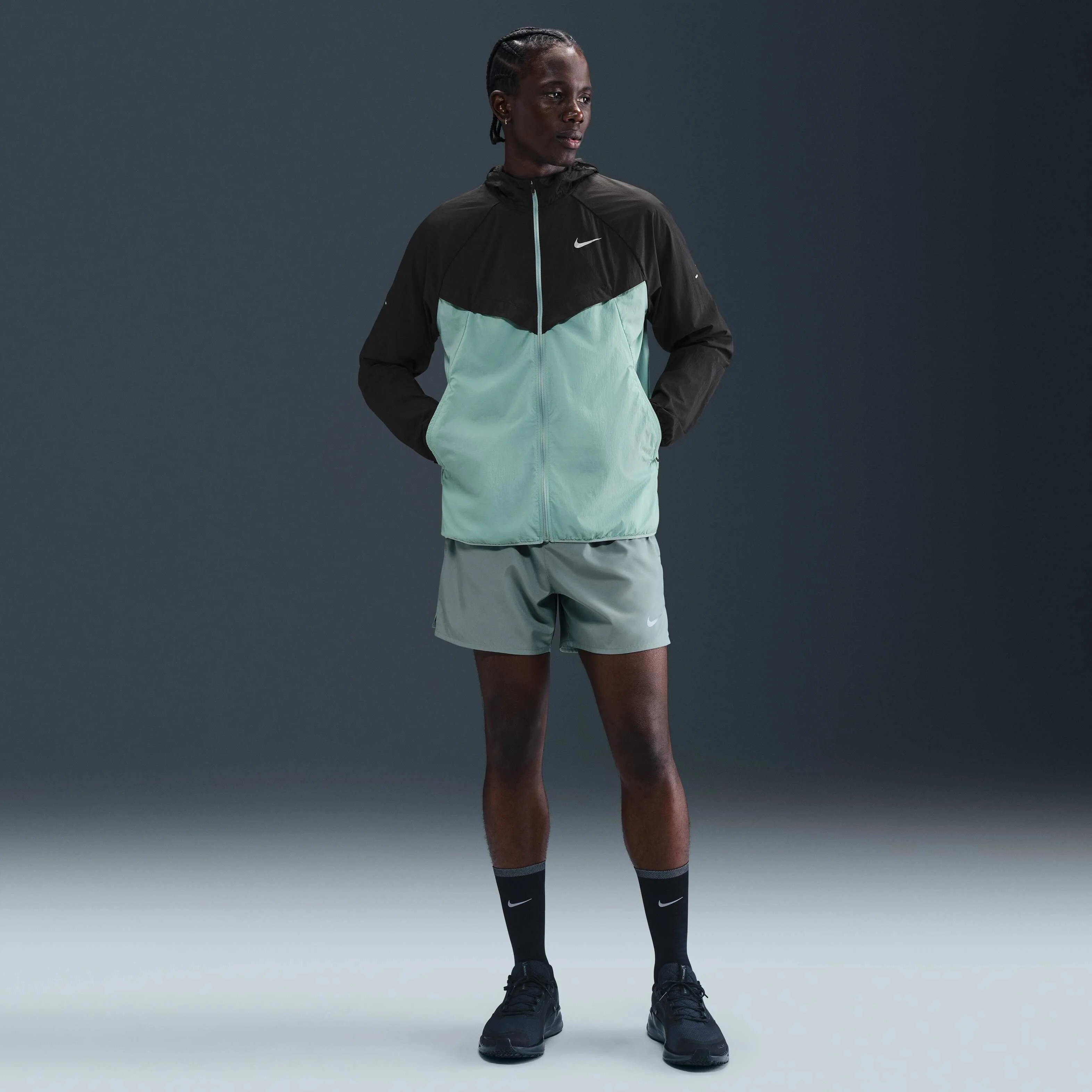 ژاکت ورزشی مردانه نایک استراید مقاوم در برابر اشعه ماوراء بنفش مناسب دویدن