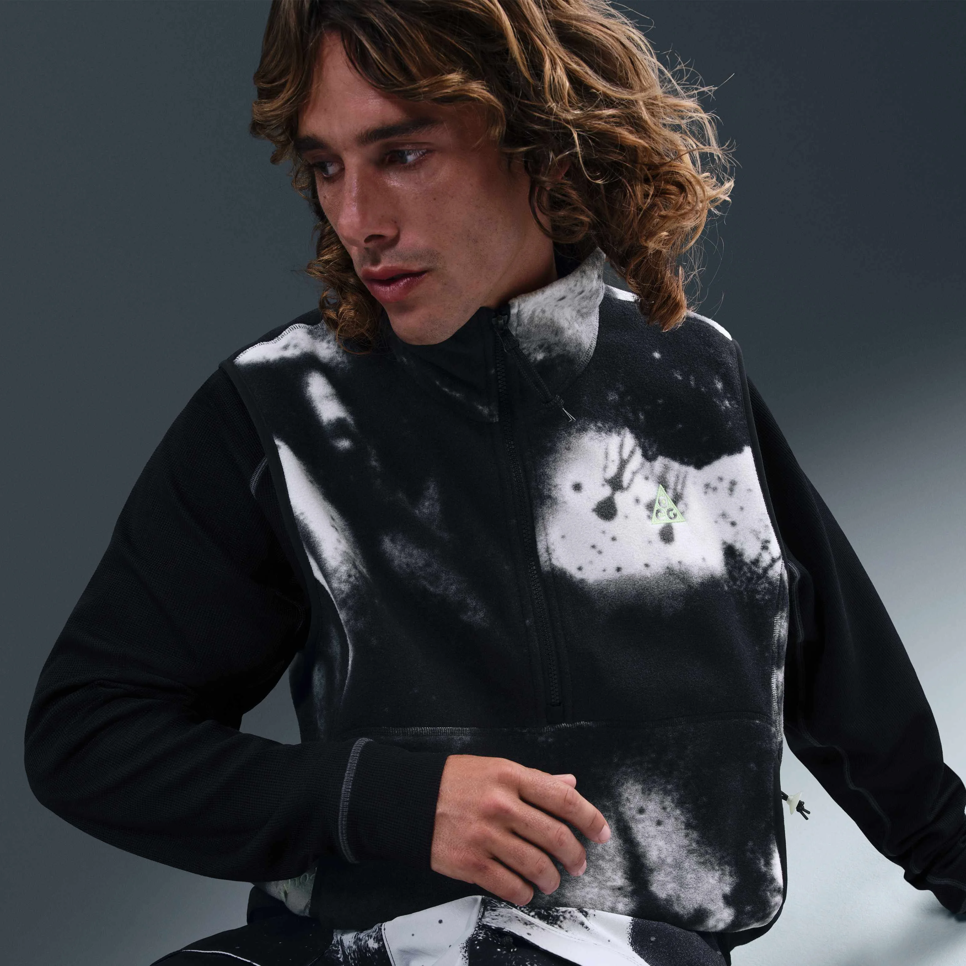 جلیقه طرح‌دار نایکی ACG