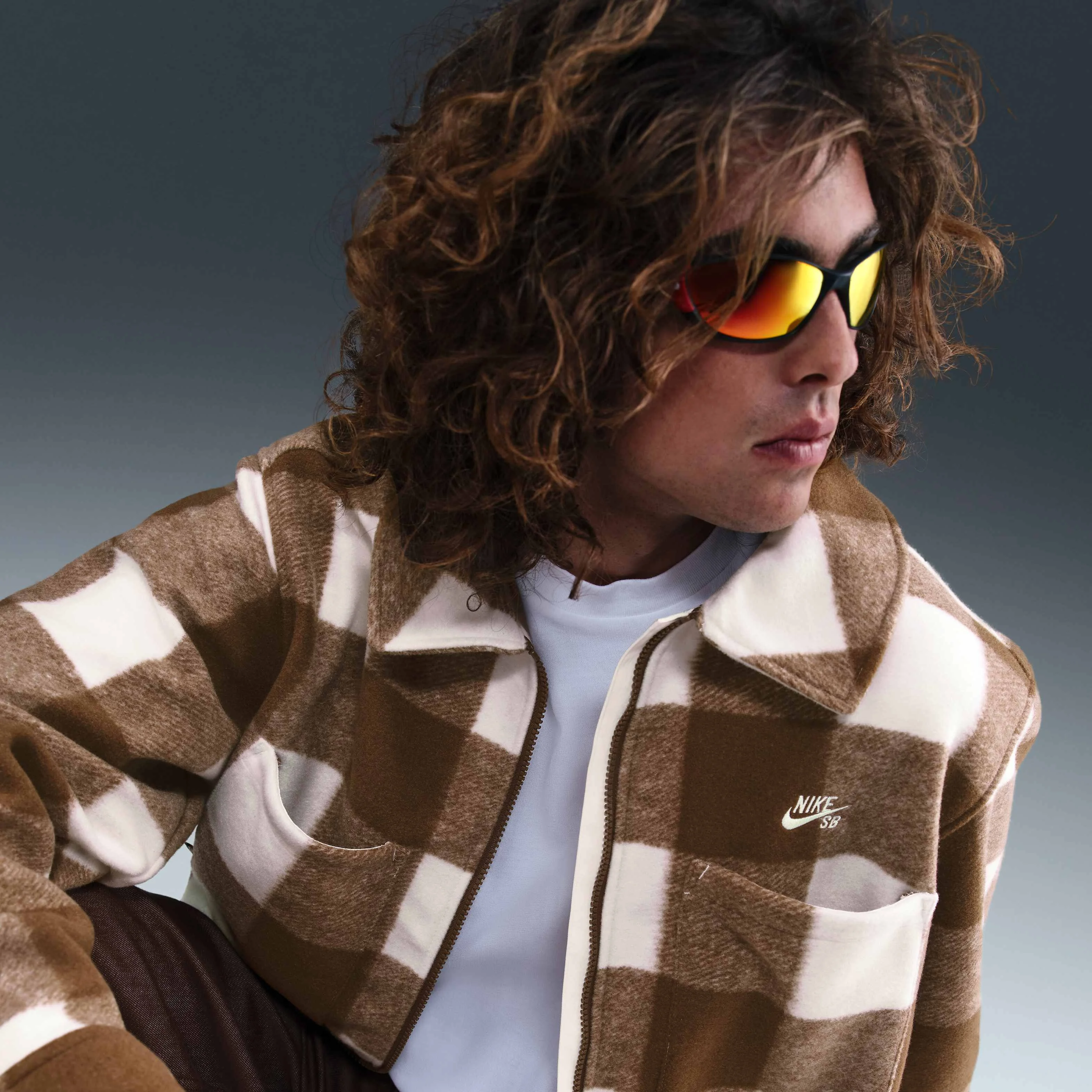 کت پیراهنی اسکیت نایکی SB مدل Essential کت پیراهنی اسکیت نایکی SB مدل Essential