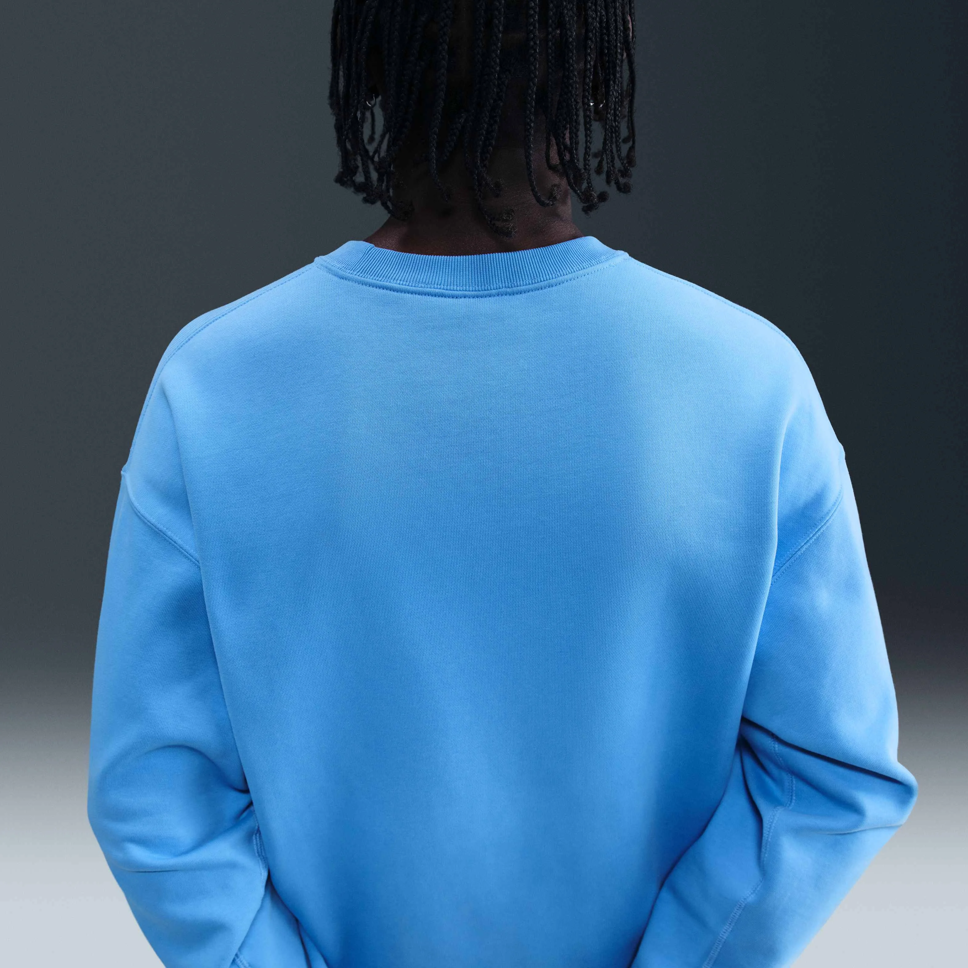 بلوز پشمی مردانه نایک مدل Solo Swoosh - آبی/سفید بلوز پشمی مردانه نایک مدل Solo Swoosh - آبی/سفید