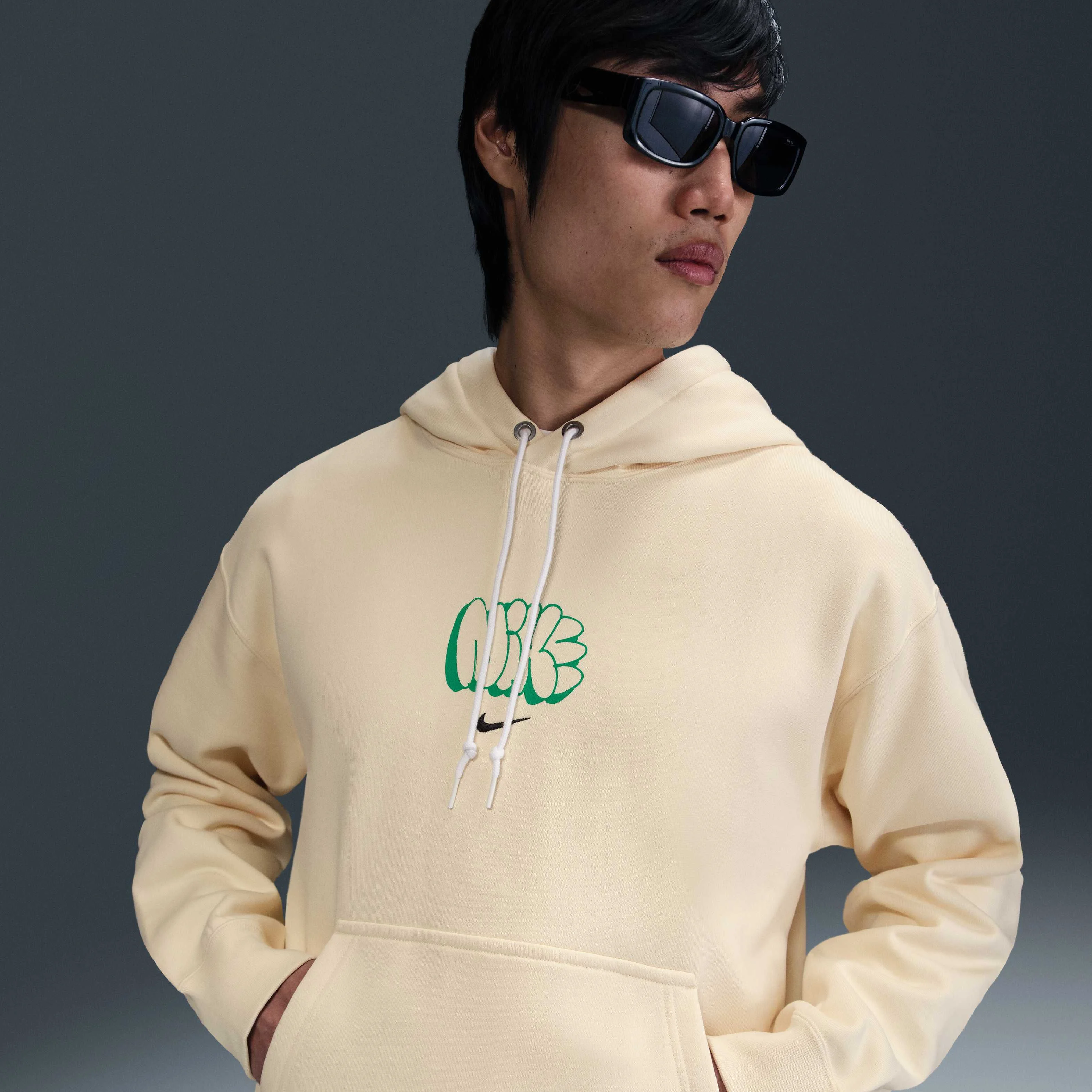 هودی پشمی مردانه نایک Solo Swoosh - شیر نارگیل هودی پشمی مردانه نایک Solo Swoosh - شیر نارگیل