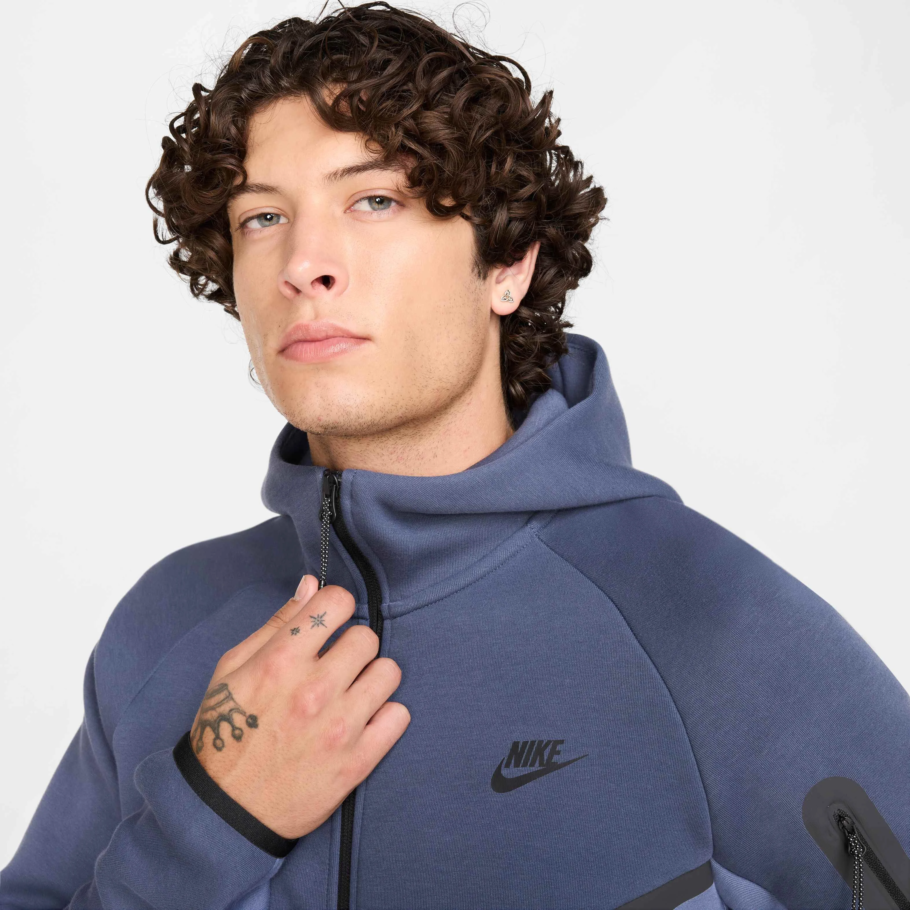 ژاکت پشمی مردانه نایک Tech Windrunner با زیپ کامل