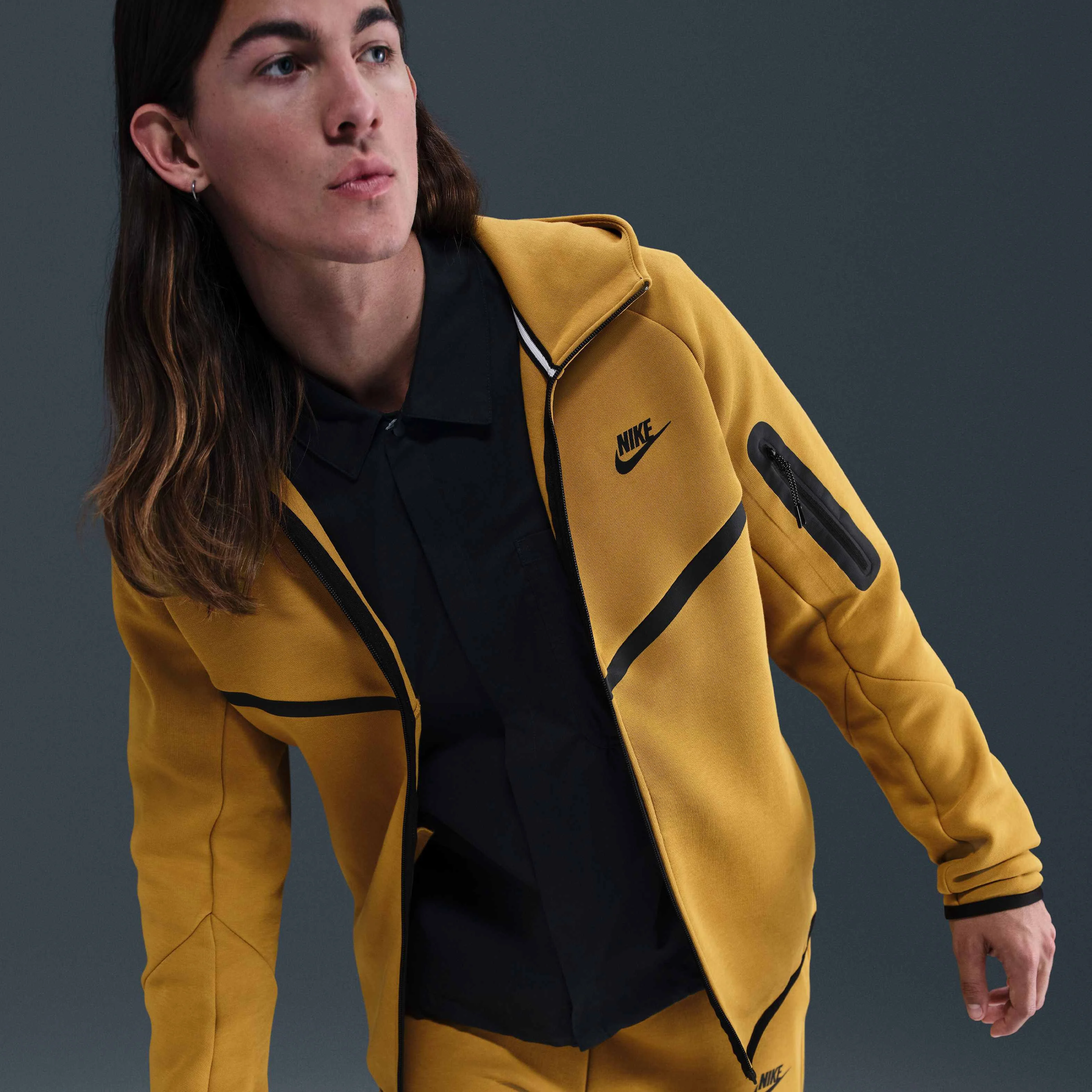 ژاکت پشمی مردانه نایکی Tech Windrunner با زیپ کامل - اخرایی/مشکی