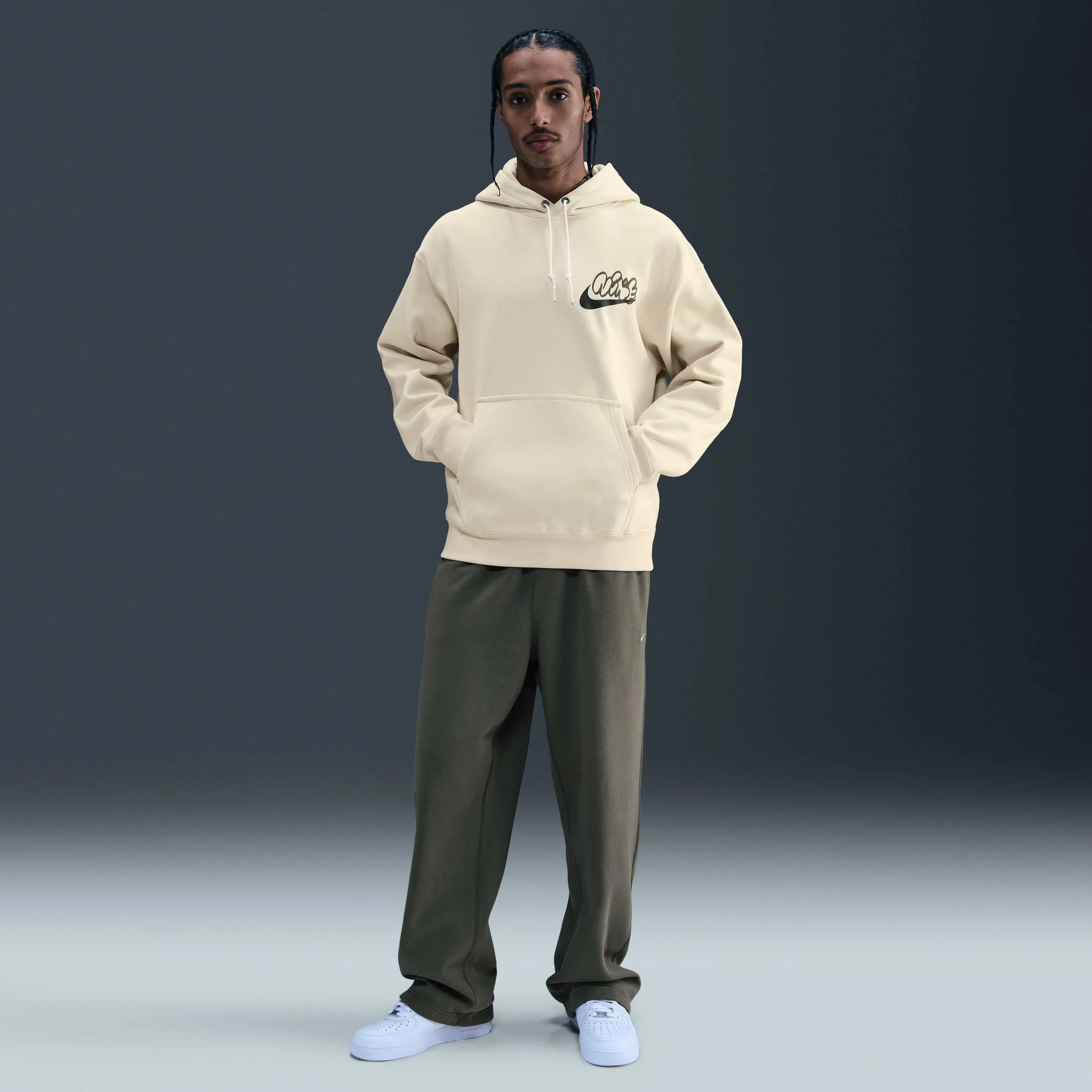 هودی پشمی مردانه نایک Solo Swoosh - خاکی روشن هودی پشمی مردانه نایک Solo Swoosh - خاکی روشن