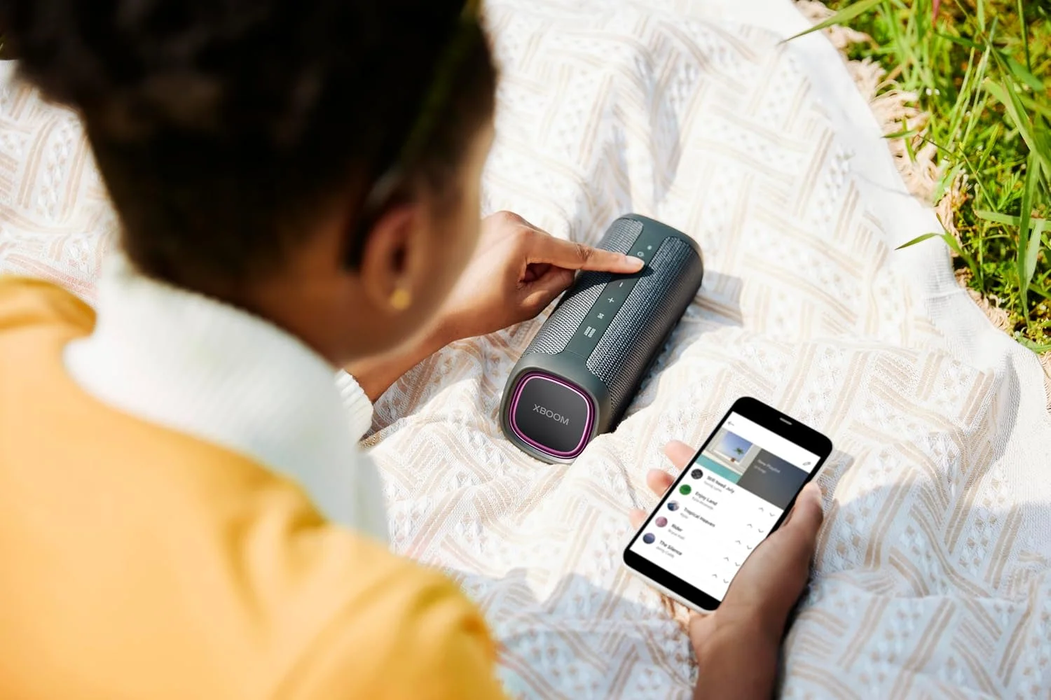 اسپیکر بلوتوث ال جی XBOOM، بی سیم با صدای قدرتمند برای فضای باز (40 وات)، DXG7QGR اسپیکر بلوتوث ال جی XBOOM، بی سیم با صدای قدرتمند برای فضای باز (40 وات)، DXG7QGR