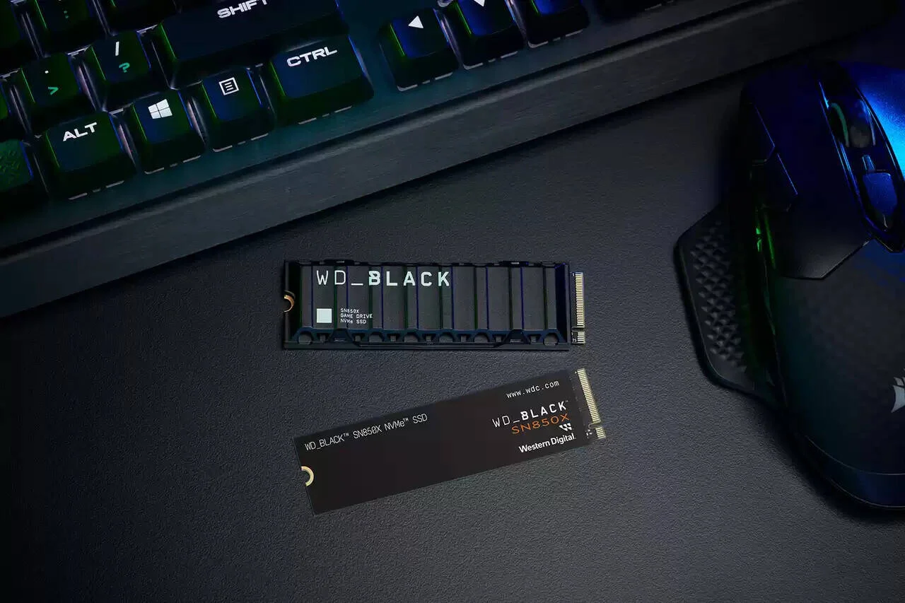حافظه اس اس دی اینترنال وسترن دیجیتال BLACK SN850X NVMe PCIe 4.0 با ظرفیت 8 ترابایت، سرعت خواندن ترتیبی تا 7300 مگابایت بر ثانیه و سرعت نوشتن 6600 مگابایت بر ثانیه، M.2 2280، عمر مفید 1.75 میلیون ساعت، استقامت 4800 ترابایت | WDS800T2X0E حافظه اس اس دی اینترنال وسترن دیجیتال BLACK SN850X NVMe PCIe 4.0 با ظرفیت 8 ترابایت، سرعت خواندن ترتیبی تا 7300 مگابایت بر ثانیه و سرعت نوشتن 6600 مگابایت بر ثانیه، M.2 2280، عمر مفید 1.75 میلیون ساعت، استقامت 4800 ترابایت | WDS800T2X0E