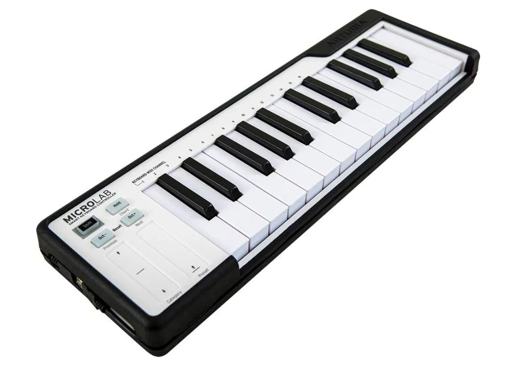 آرتوریا MicroLab - کنترلر USB-MIDI جمع و جور، 25 کلید کوچک حساس به ضربه، دکمه های اکتاو بالا/پایین، دکمه Hold (Sustain) + عملکرد آکورد، مشکی | 230512