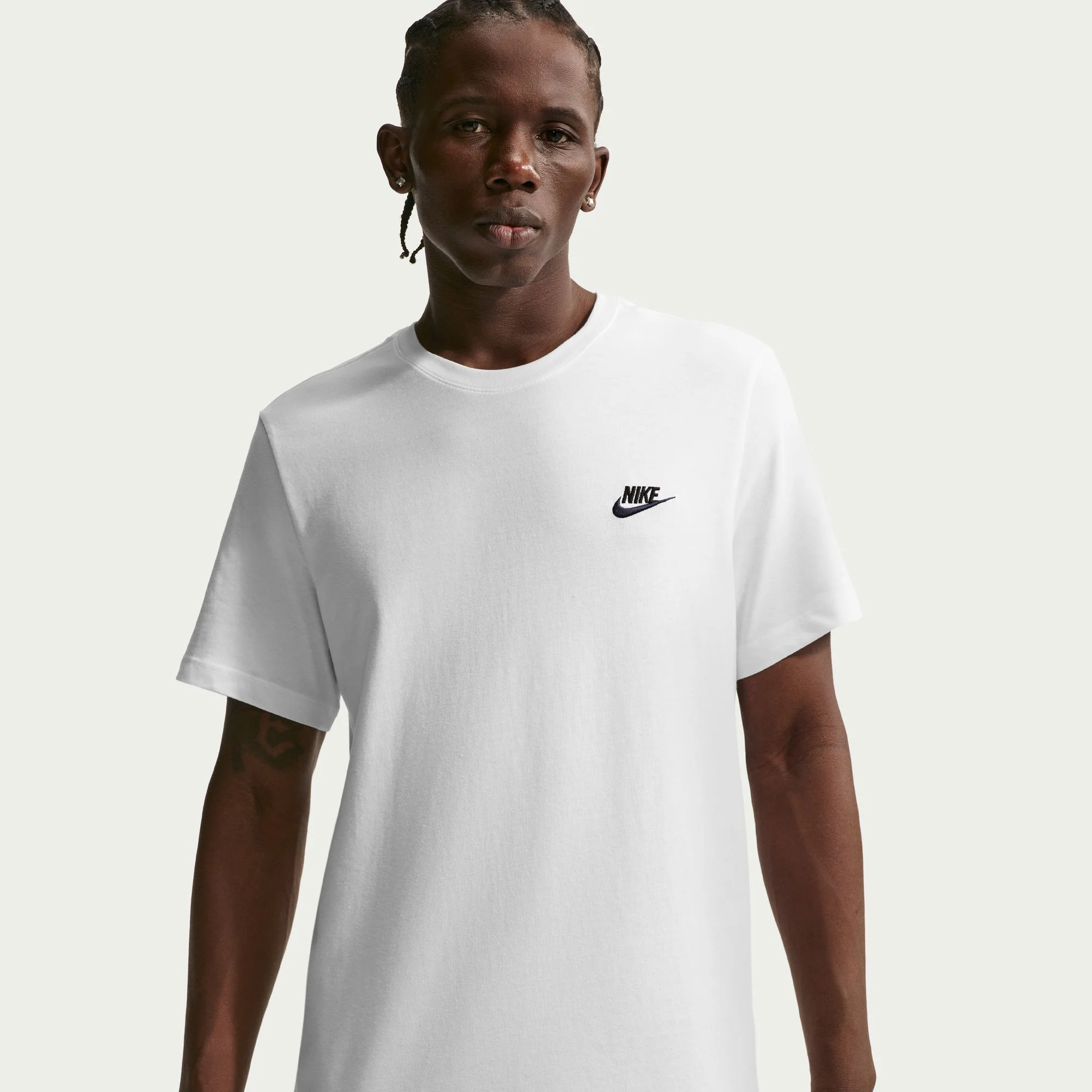 تیشرت مردانه نایکی اسپرتس ویر کلاب تیشرت مردانه نایکی اسپرتس ویر کلاب