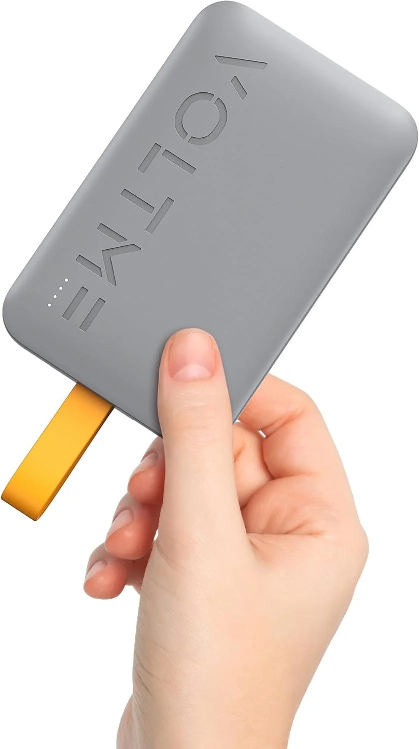 پاور بانک 10000mAh ولت‌می با کابل USB-C داخلی و شارژ سریع 22.5 واتی | شارژر قابل حمل فوق‌العاده باریک و بسته باتری خارجی | پاوربانک مسافرتی PD 3 پورت برای آیفون 17، سامسونگ S25 - خاکستری