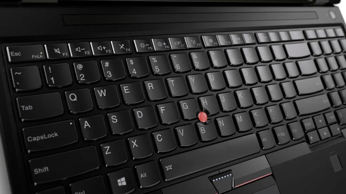 لپ تاپ ورک استیشن لنوو ThinkPad P50 (بازسازی شده)، پردازنده Intel Core i7 نسل ششم، 16 گیگابایت DDR4، 512 گیگابایت، کارت گرافیک Nvidia Quadro M1000M 2GB، صفحه نمایش 15.6 اینچی، ویندوز 10 پرو
