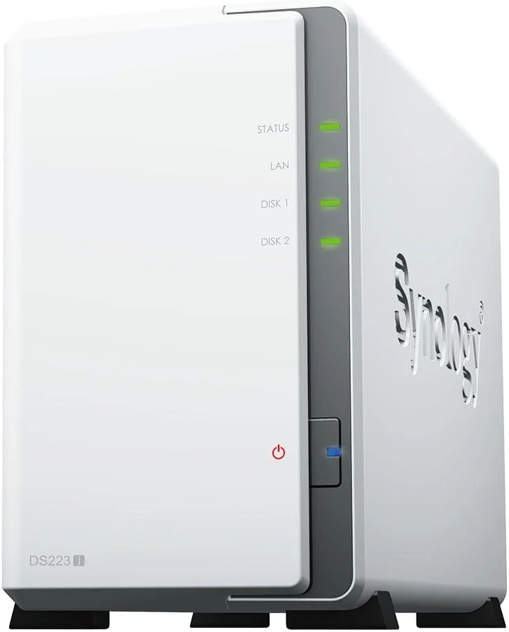 دستگاه ذخیره ساز تحت شبکه 2 بی Synology DS223j به همراه دو عدد هارد 12 ترابایتی WD Red Plus (پردازنده 4 هسته ای Realtek RTD1619B با فرکانس 1.7 گیگاهرتز، 1 گیگابایت رم DDR4، 1 پورت RJ-45 1GbE LAN) با ظرفیت 24 ترابایت