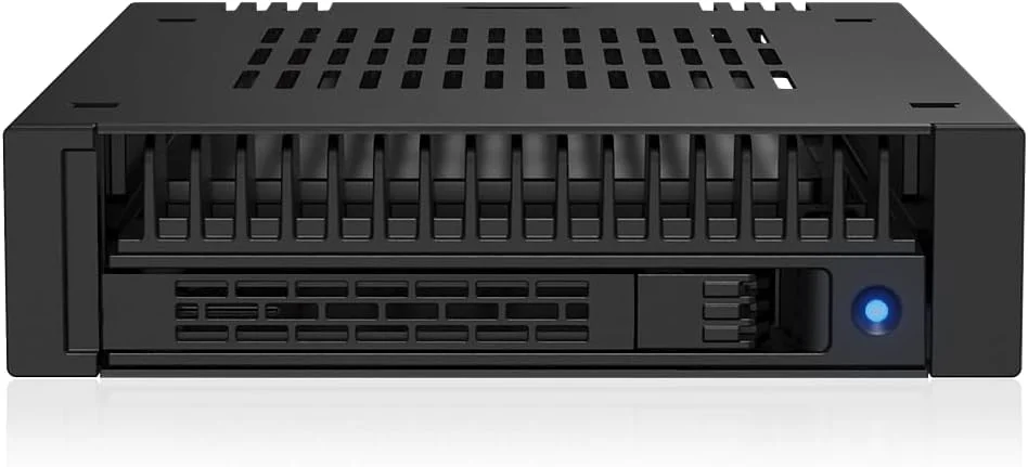 محفظه کشویی ICY DOCK ExpressCage MB741V4P-B برای 1 عدد SSD NVMe U.2/U.3 PCIe 4.0 در جایگاه 3.5 اینچی با طراحی بدون پیچ