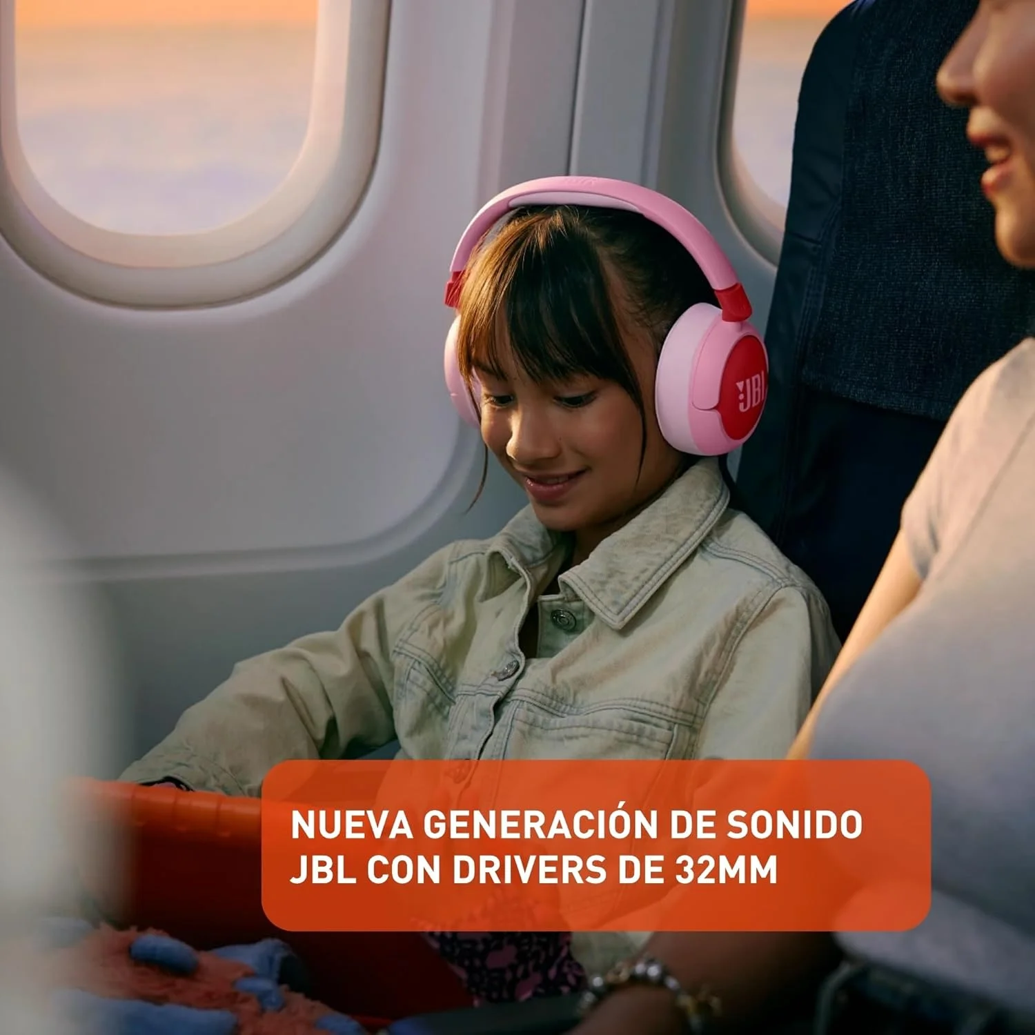 هدفون بی سیم بلوتوثی کودکانه JBL Junior 470NC، درایورهای 32 میلی متری، صدای تا 85 دسی بل، پخش 50 ساعته - صورتی