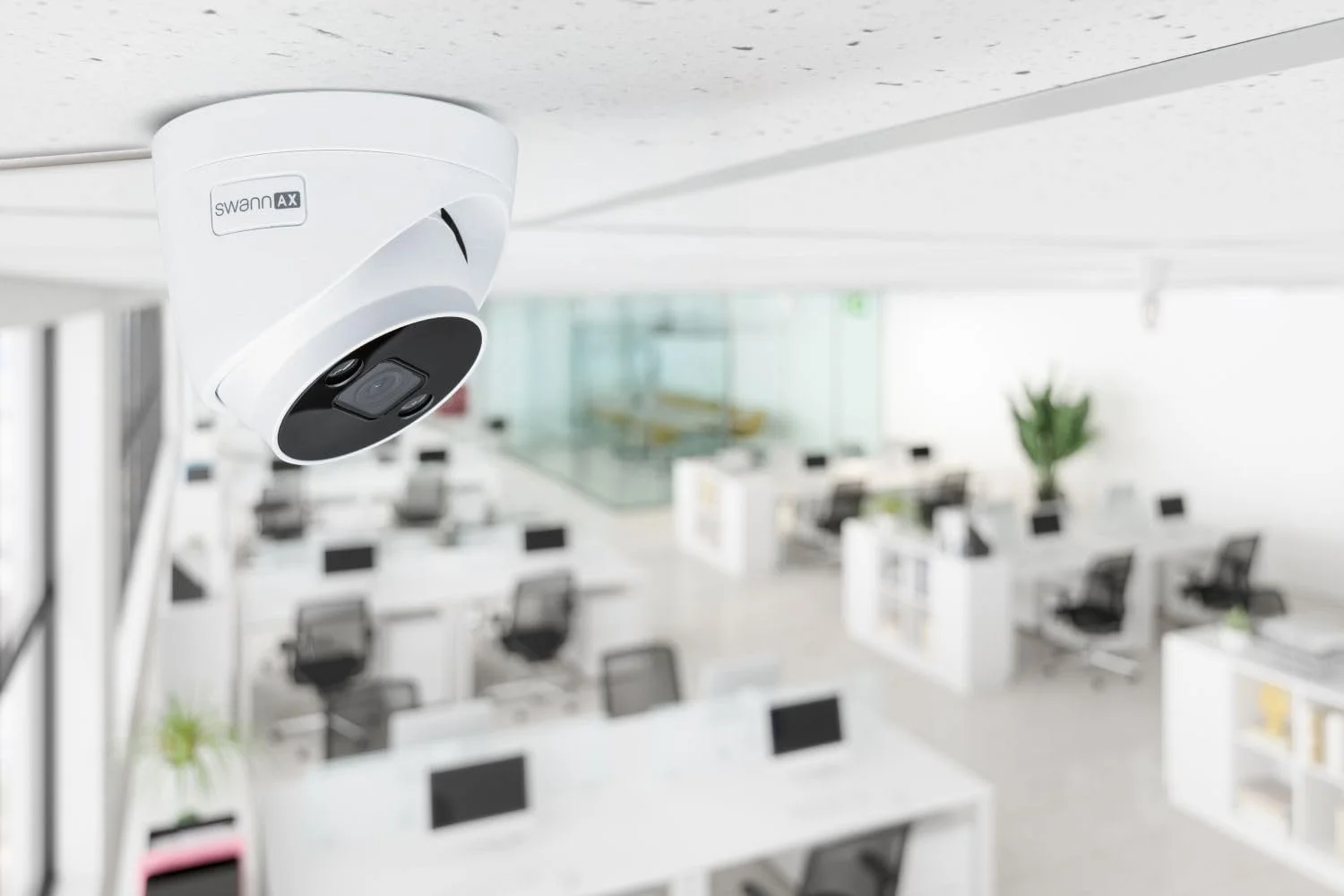دوربین امنیتی 4K سیم دار Swann AdvancedX™ PoE دام بیرونی، دید در شب رنگی، تجزیه و تحلیل/ هشدارهای ویدیویی هوش مصنوعی، تشخیص حرکت پیشرفته - تصویر 2 دوربین امنیتی 4K سیم دار Swann AdvancedX™ PoE دام بیرونی، دید در شب رنگی، تجزیه و تحلیل/ هشدارهای ویدیویی هوش مصنوعی، تشخیص حرکت پیشرفته - تصویر 2