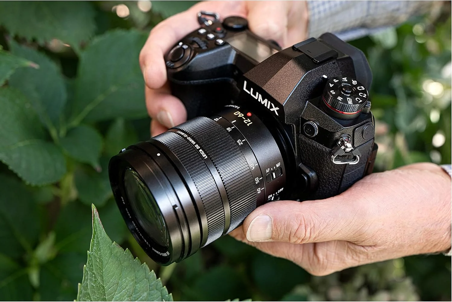 لنز زوم استاندارد پاناسونیک LUMIX H-ES12060E 12-60 میلی‌متری LEICA DG Vario-ElmarIT - مشکی