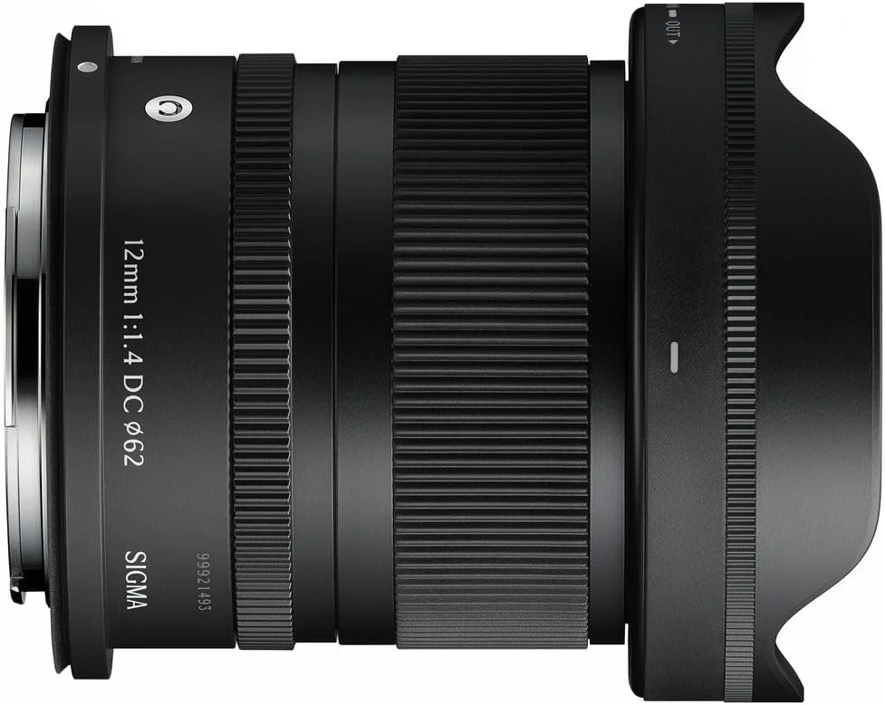 لنز سیگما 12mm f/1.4 DC Contemporary مانت Canon RF (416972) به همراه لوازم جانبی. لنز ایده آل برای پرتره های حرفه ای، مراسم عروسی، ماجراجویی در فضای داخلی/خارجی، حیات وحش، مسافرت، سافاری، استفاده در عکاسی + لوازم جانبی - تصویر 3