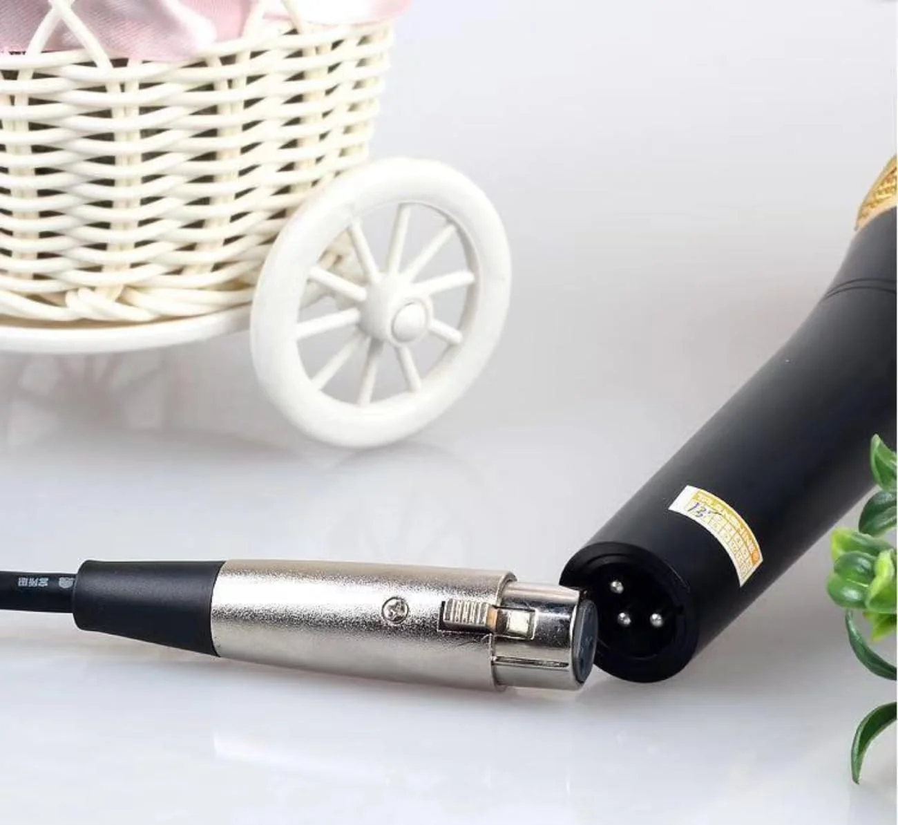 کابل SKEIDO XLR 3 پین مادگی به جک 3.5 میلی‌متری برای اتصال میکروفون به کامپیوتر، میکسرها و آمپلی‌فایرها، بادوام و چندمنظوره برای استودیوها و اجراهای زنده، اتصال آسان - 2.5 متر