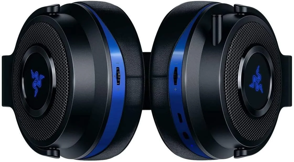 هدست گیمینگ بی سیم Razer Thresher Ultimate برای PS4 با صدای فراگیر دالبی 7.1، اتصال بی سیم بدون تاخیر، میکروفون دیجیتال جمع شونده، ایستگاه پایه گیرنده بی سیم، سازگار با PC و PS4 - تصویر 3 هدست گیمینگ بی سیم Razer Thresher Ultimate برای PS4 با صدای فراگیر دالبی 7.1، اتصال بی سیم بدون تاخیر، میکروفون دیجیتال جمع شونده، ایستگاه پایه گیرنده بی سیم، سازگار با PC و PS4 - تصویر 3