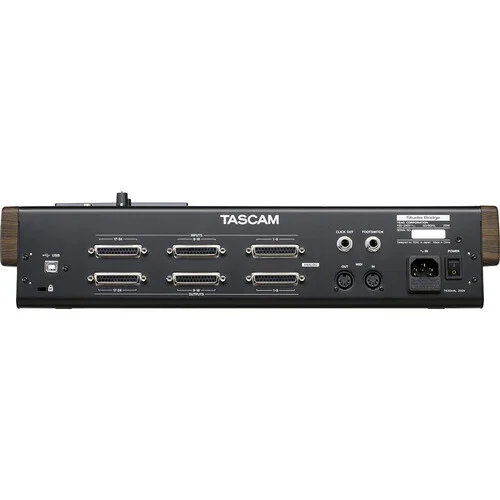 پل استودیویی 24 کاناله TASCAM، ضبط کننده و رابط صوتی/MIDI USB-B