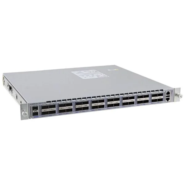 سوئیچ آریستا DCS-7050CX3-32C-F، 32x100GE QSFP28/جریان هوای جلو به عقب/فن و منبع تغذیه شامل نمی‌شود